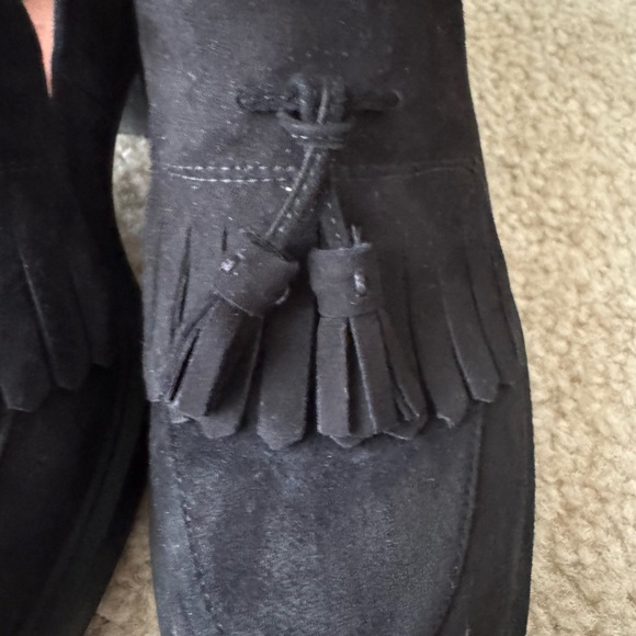 AEROSOLES Black Suede Loafers with Tassel Detail size 8 - Picture 5 of 14